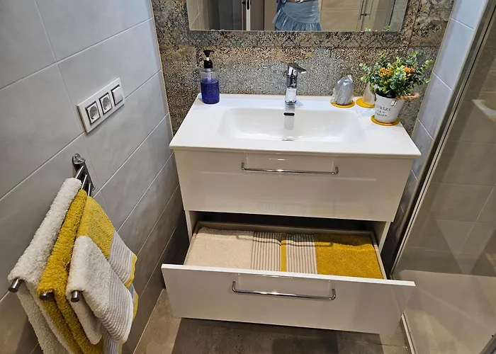 Loft 17, Santa Agueda, Vut 09/301 Apartment *